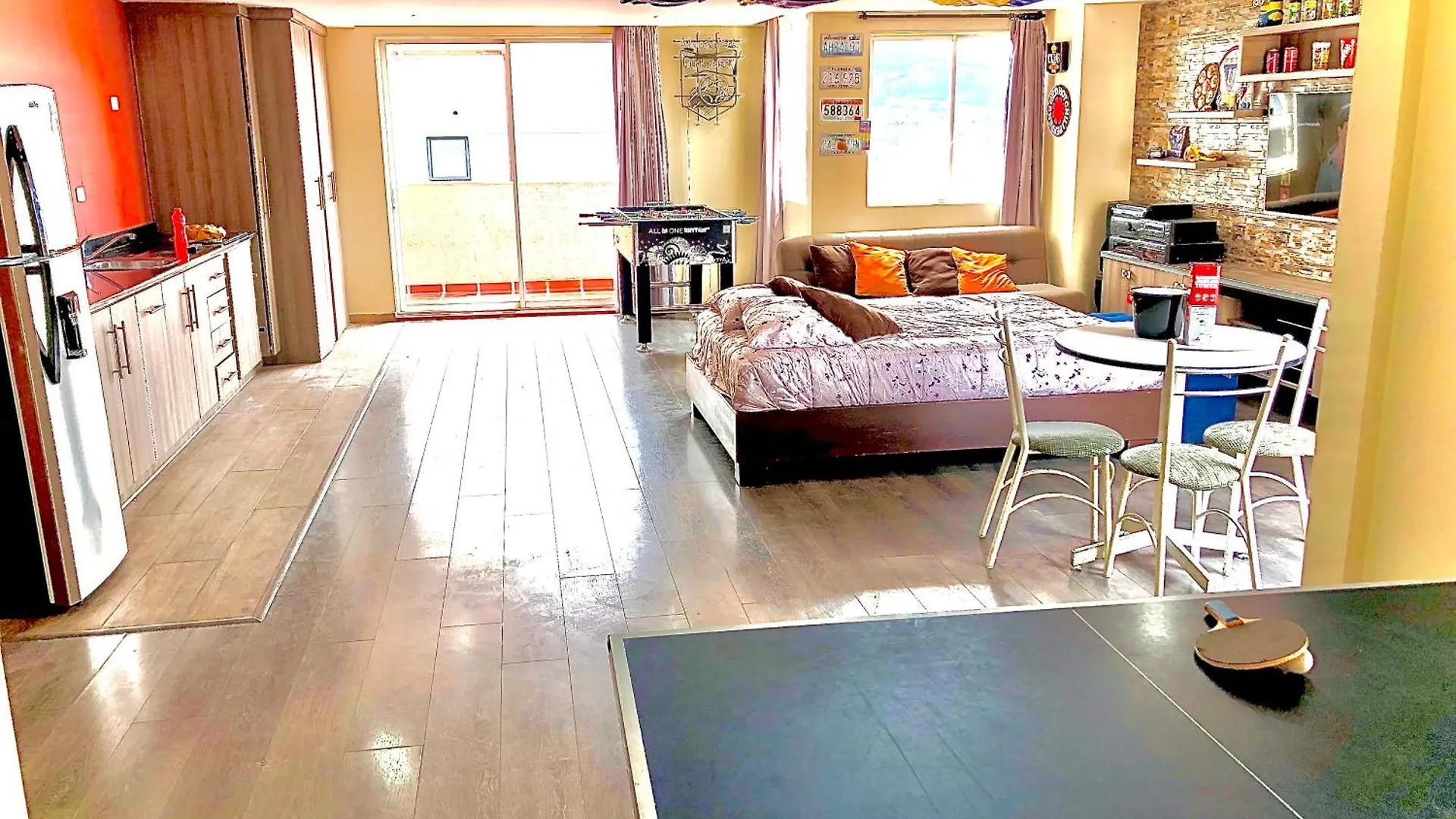 Apartamento A Una Cuadra De La Embajada Americana Y Hospital De Solca Apartment Quito